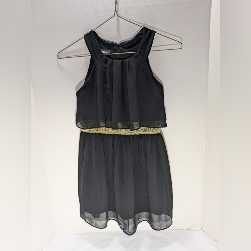 Amy Byer Girls Size 7  Black Sleeveless Dress With Gold Sequin Waist